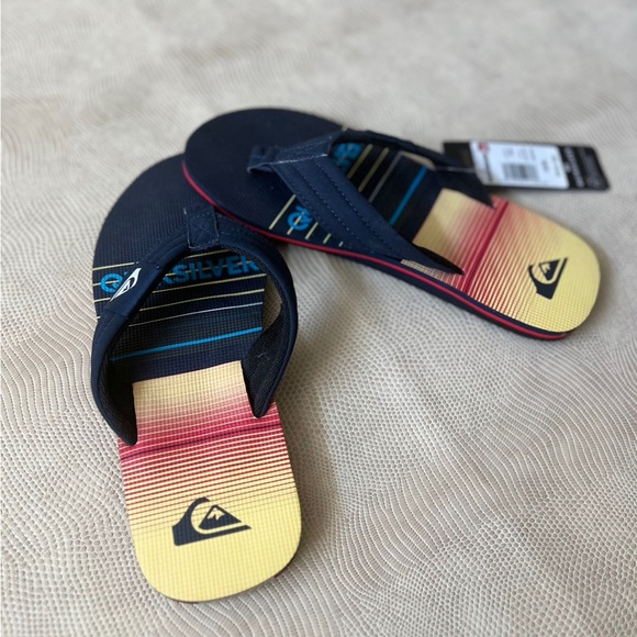 🩴🩴Quick Silver Molokai Cutback Youth Flip Flop 🩴🩴 “NWT” - Picture 2 of 6